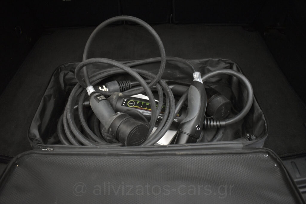 Mercedes-Benz GLA 250 - AMG 1.3 e Plug-in 8G-DCT Navi 10''
