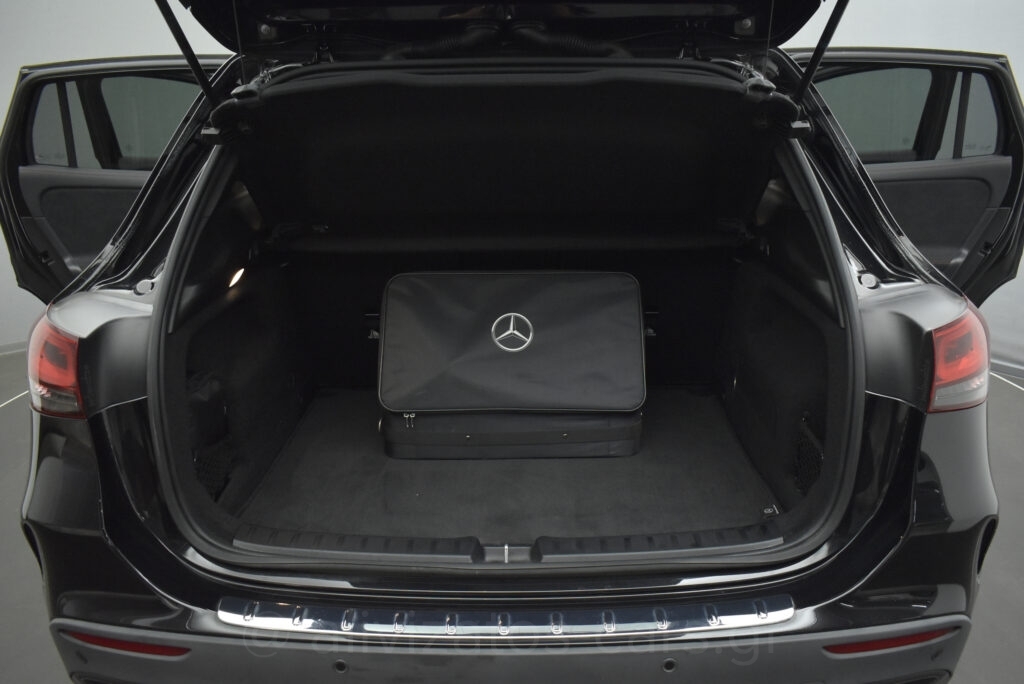 Mercedes-Benz GLA 250 - AMG 1.3 e Plug-in 8G-DCT Navi 10''