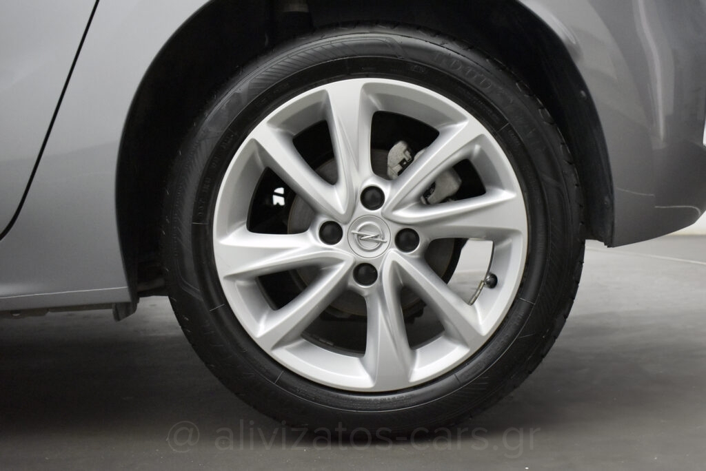 Opel Corsa - 1.5 D ELEGANCE 102 hp