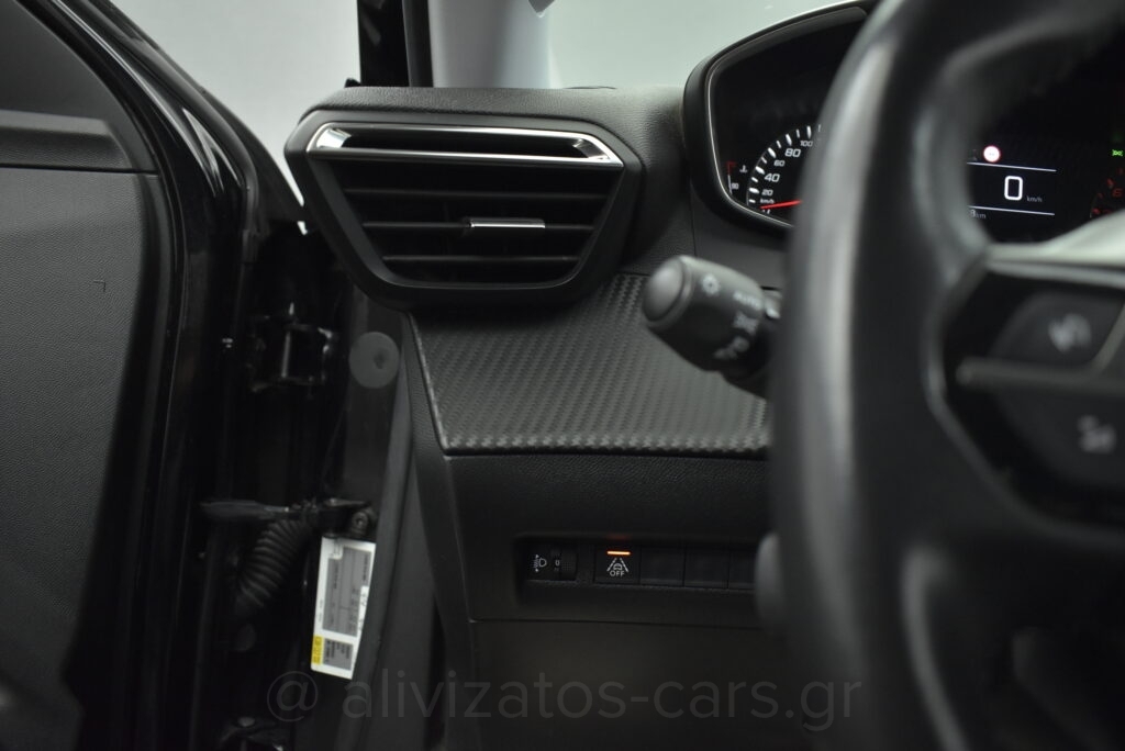 Peugeot 2008 - 1.5 BlueHDi 110hp Active Plus R17
