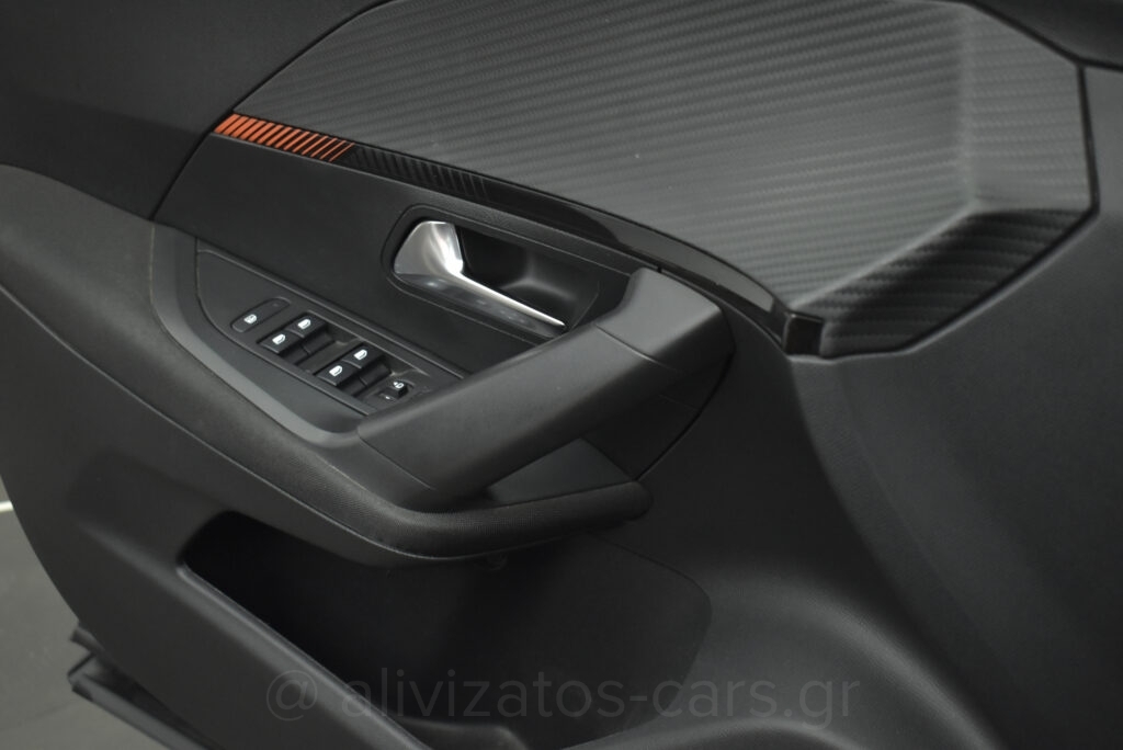 Peugeot 2008 - 1.5 BlueHDi 110hp Active Plus R17