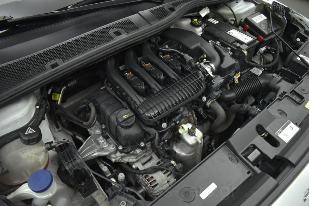 Peugeot 208 - 1.2 PureTech 75 hp