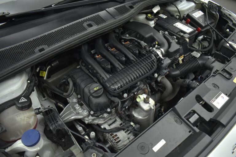 Peugeot 208 - 1.2 PureTech 75 hp