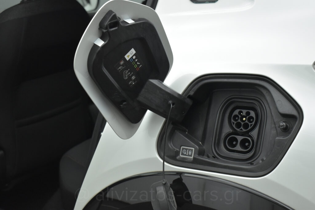 Peugeot e-208 - Active Plus 136hp