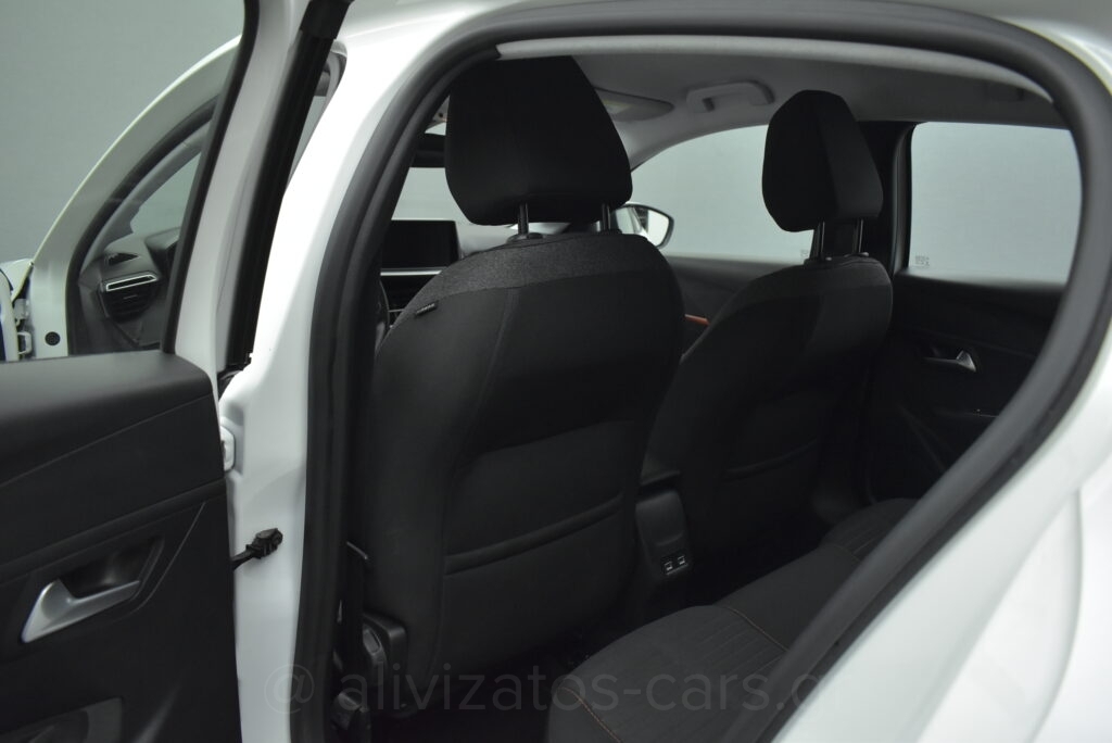 Peugeot e-208 - Active Plus 136hp