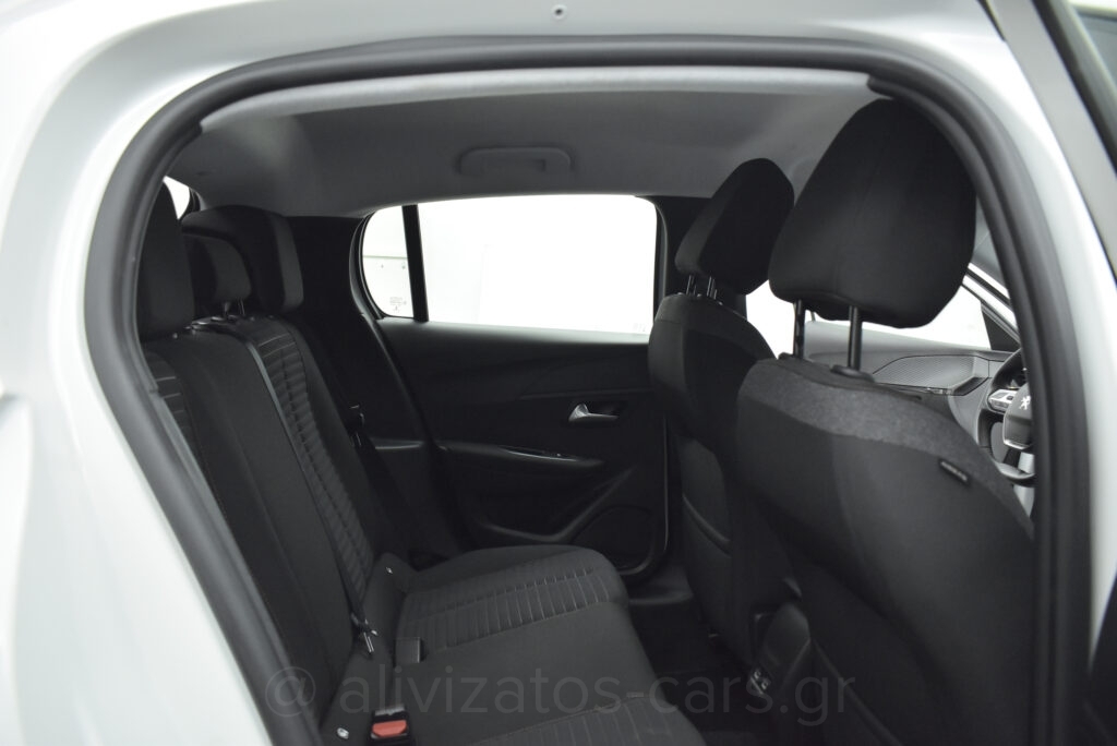 Peugeot e-208 - Active Plus 136hp