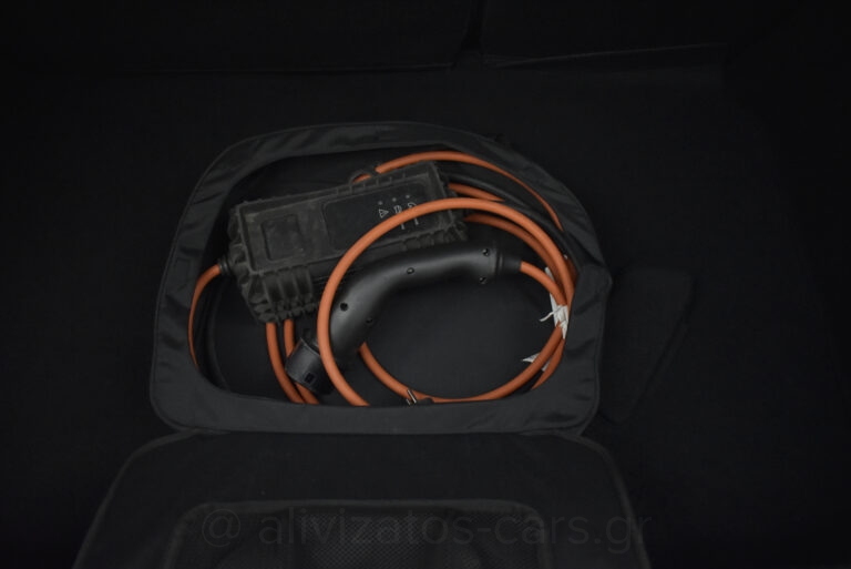 Peugeot e-208 - Active Plus 136hp
