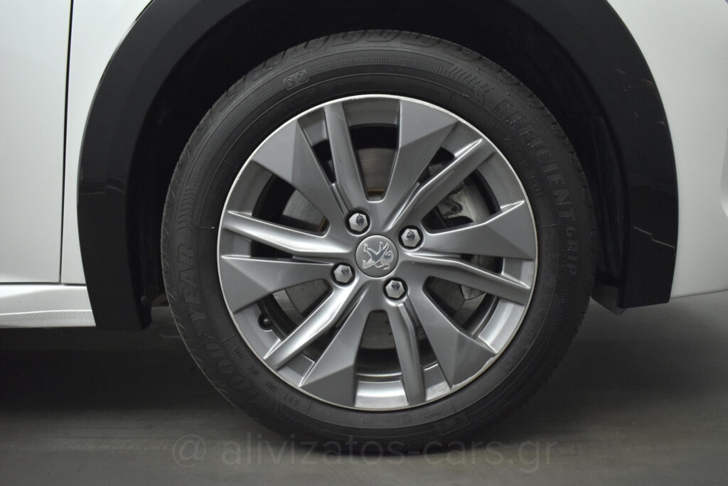Peugeot e-208 - Active Plus 136hp