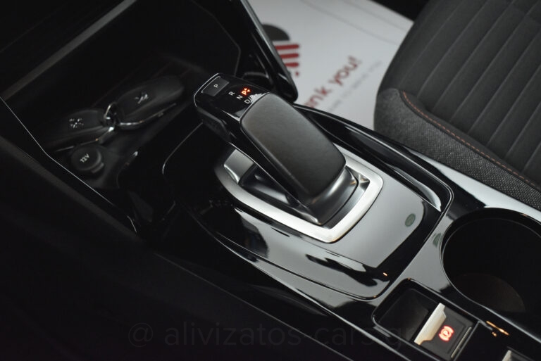 Peugeot e-208 - Active Plus 136hp
