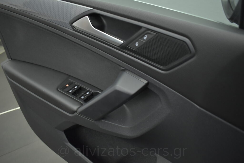 Volkswagen Tiguan - 1.5 TSi EVO LIFE 150 hp