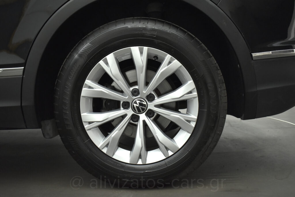 Volkswagen Tiguan - 1.5 TSi EVO LIFE 150 hp