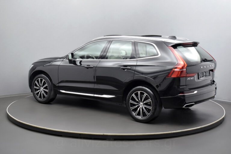 Volvo XC 60 - B5 MHEV INSCRIPTION AWD 235hp PANORAMA HARMAN