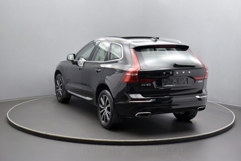 Volvo XC 60 - B5 MHEV INSCRIPTION AWD 235hp PANORAMA HARMAN