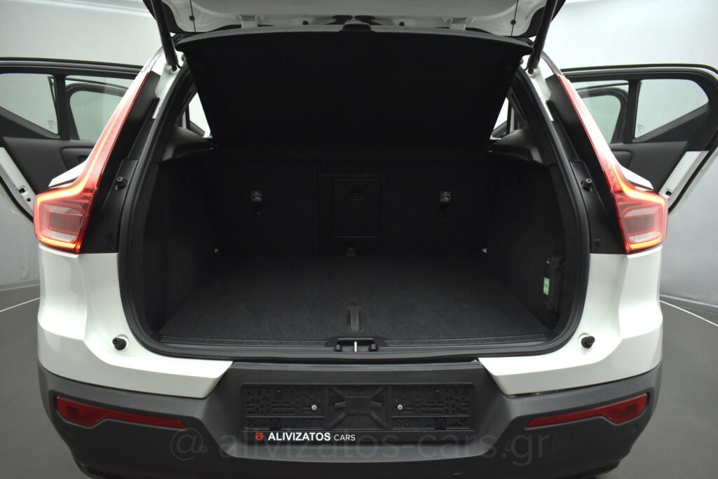 Volvo XC40 - Recharge Pure P8 AWD 408 hp