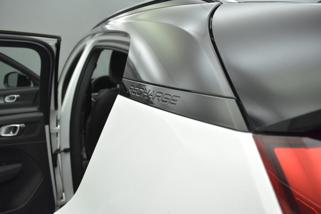 Volvo XC40 - Recharge Pure P8 AWD 408 hp