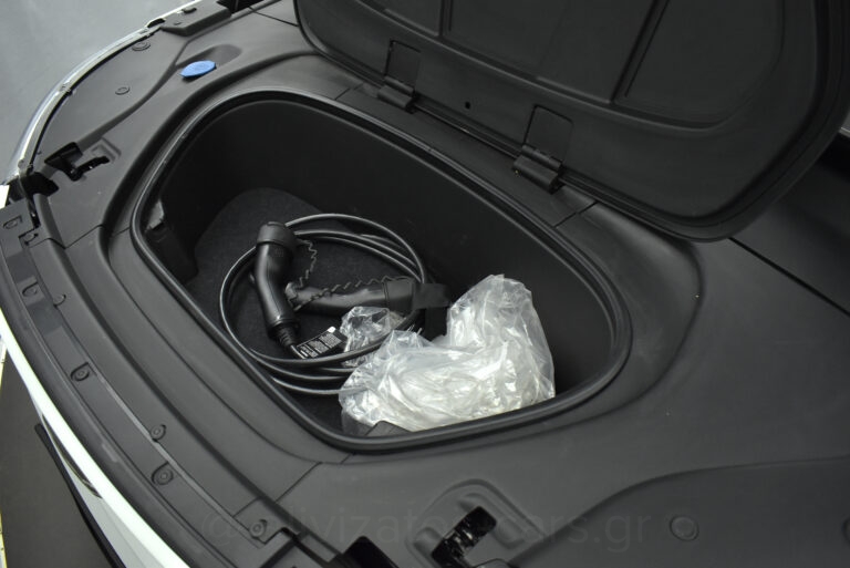 Volvo XC40 - Recharge Pure P8 AWD 408 hp