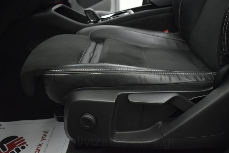 Volvo XC40 - T5 Recharge 262hp R-Desing Panorama Leather Alcantara