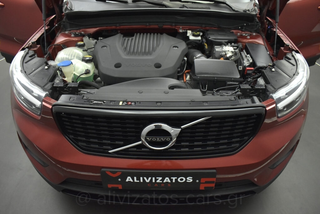 Volvo XC40 - T5 Recharge 262hp R-Desing Panorama Leather Alcantara