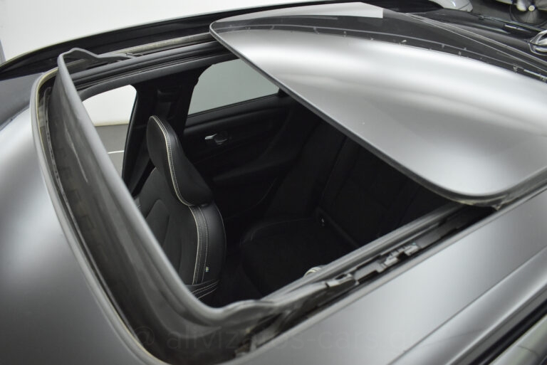 Volvo XC40 - T5 Recharge 262hp R-Desing Panorama Leather Alcantara