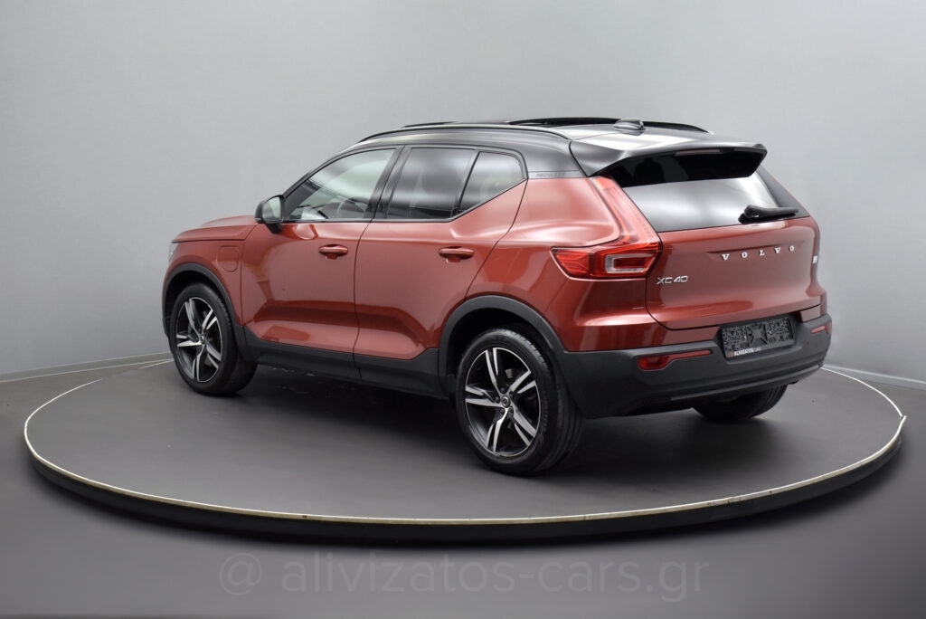 Volvo XC40 - T5 Recharge 262hp R-Desing Panorama Leather Alcantara