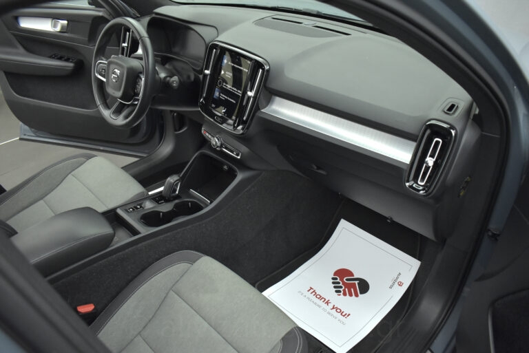 Volvo XC40 - T5 Recharge Inscription Panorama Plug in 262hp Camera