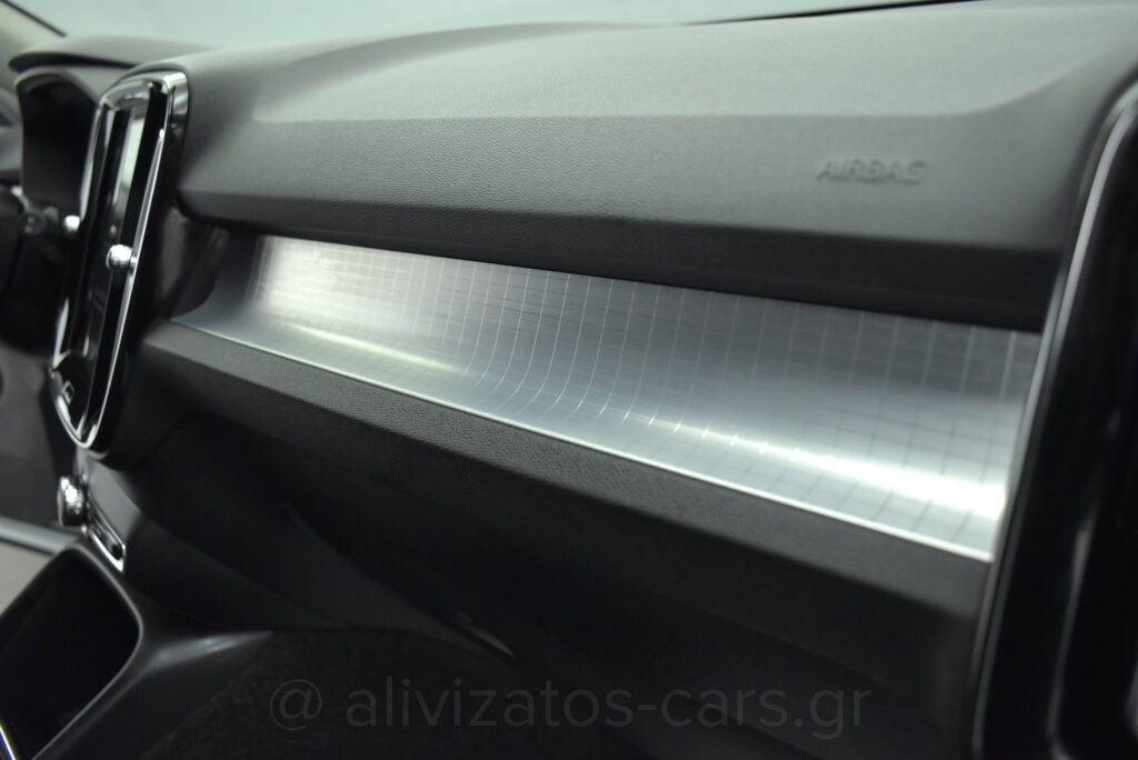 Volvo XC40 - T5 Recharge Inscription Plug in 262hp Camera Blis