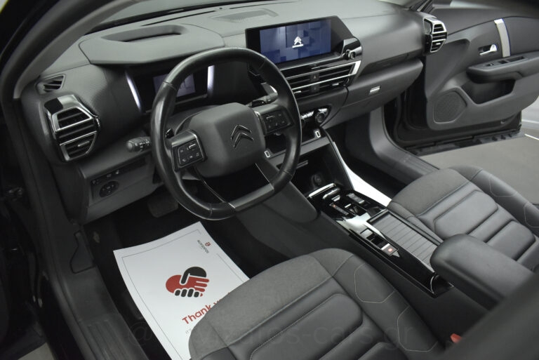 Citroen C4 - 1.5 BlueHDi EAT8 SHINE 130hp NAVI R18