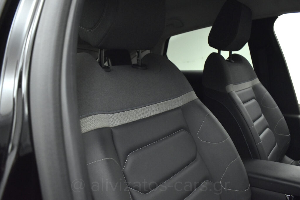 Citroen C4 - 1.5 BlueHDi EAT8 SHINE 130hp NAVI R18