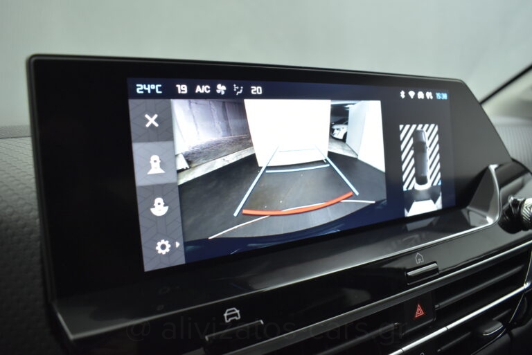 Citroen C4 - 1.5 BlueHDi EAT8 SHINE 130hp NAVI R18