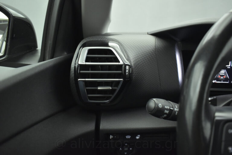 Citroen C4 - 1.5 BlueHDi EAT8 SHINE 130hp NAVI R18