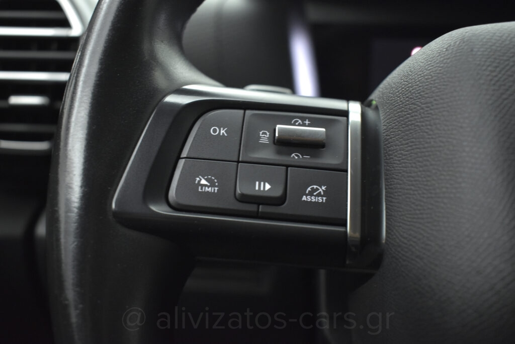Citroen C4 - 1.5 BlueHDi EAT8 SHINE 130hp NAVI R18