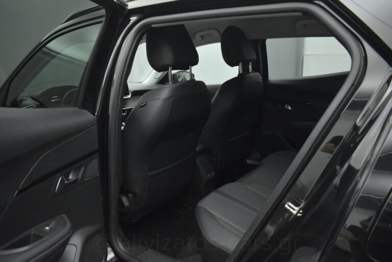 Peugeot 2008 - Allure 1.2 Puretech 130 hp