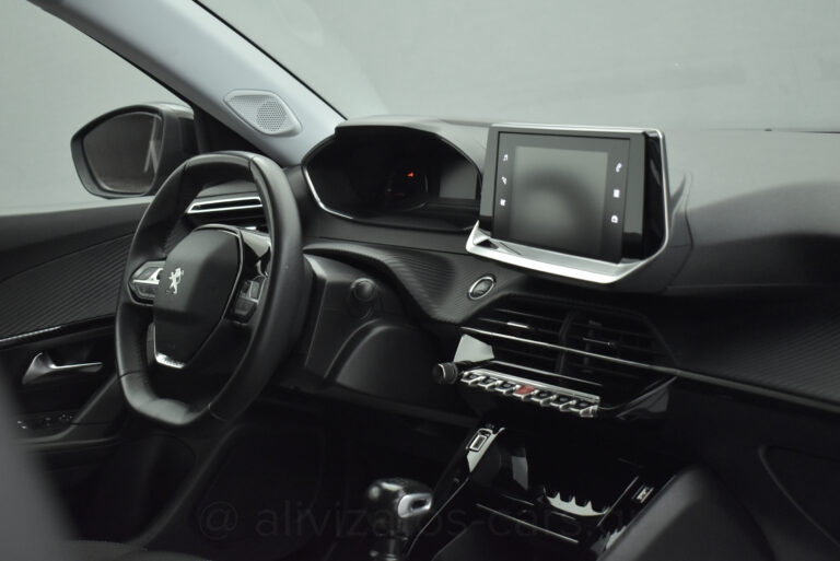 Peugeot 2008 - Allure 1.2 Puretech 130 hp