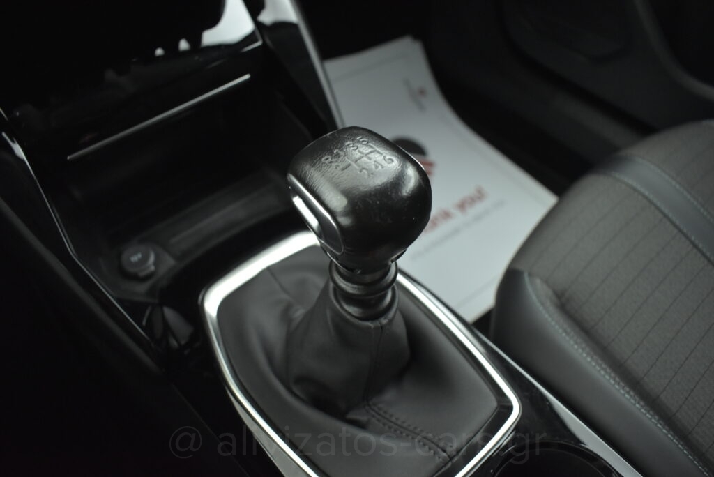 Peugeot 2008 - Allure 1.2 Puretech 130 hp