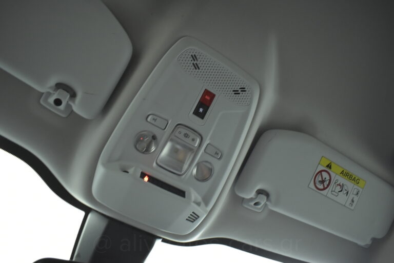 Peugeot 2008 - Allure 1.2 Puretech 130 hp