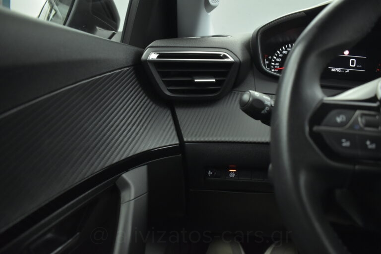 Peugeot 2008 - Allure 1.2 Puretech 130 hp