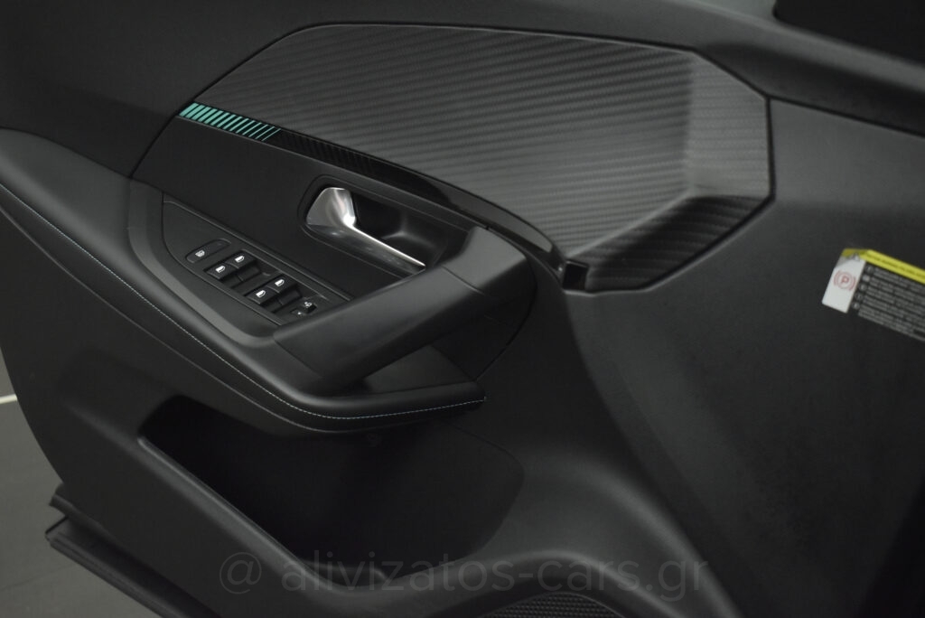 Peugeot 2008 - Allure 1.2 Puretech 130 hp