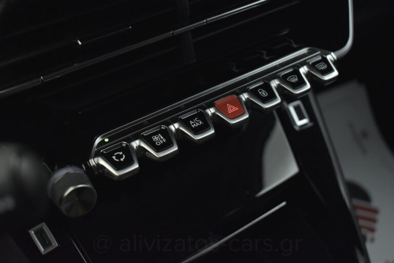 Peugeot 2008 - Allure 1.2 Puretech 130 hp
