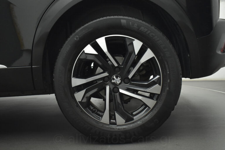 Peugeot 2008 - Allure 1.2 Puretech 130 hp