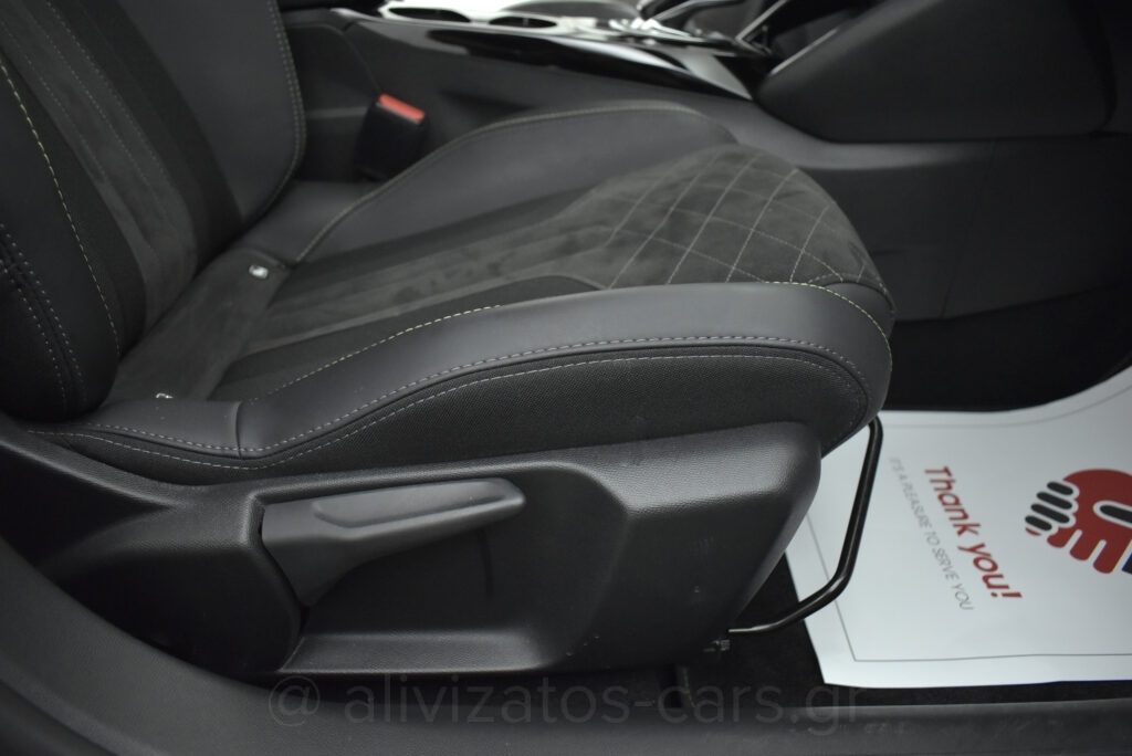 Peugeot 208 - GT Pack 130 hp 1.2 Puretech EAT8