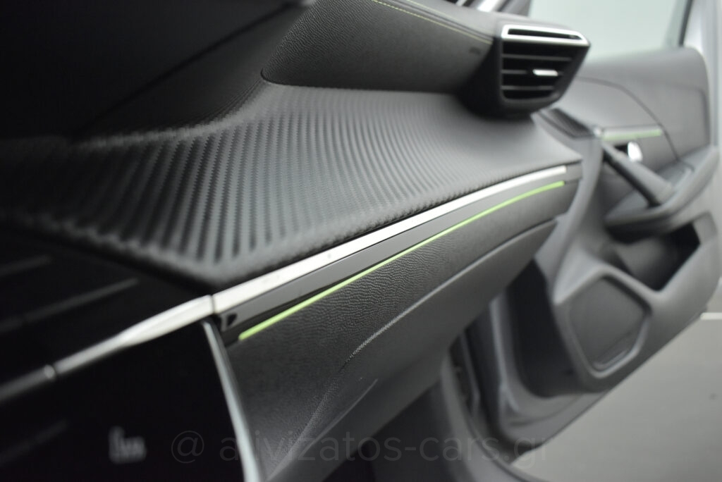 Peugeot 208 - GT Pack 130 hp 1.2 Puretech EAT8