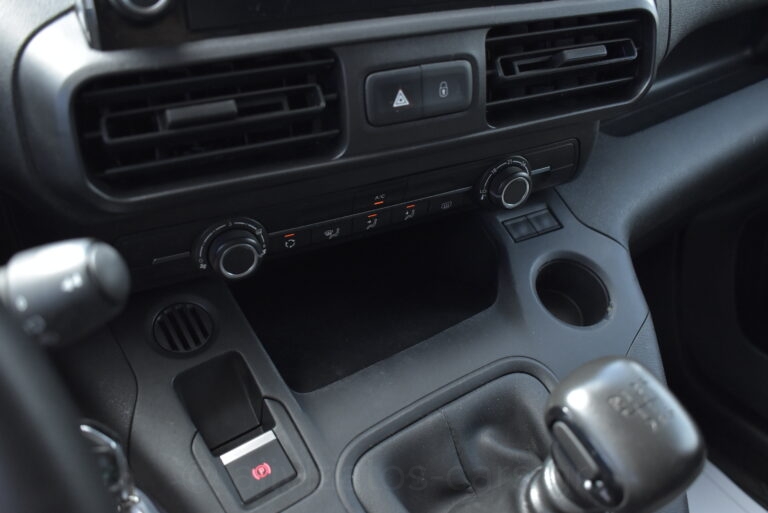 Peugeot Partner - 1.5 BlueHDI 3 Seats 100 hp