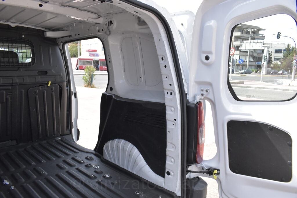 Peugeot Partner - 1.5 BlueHDI 3 Seats 100 hp