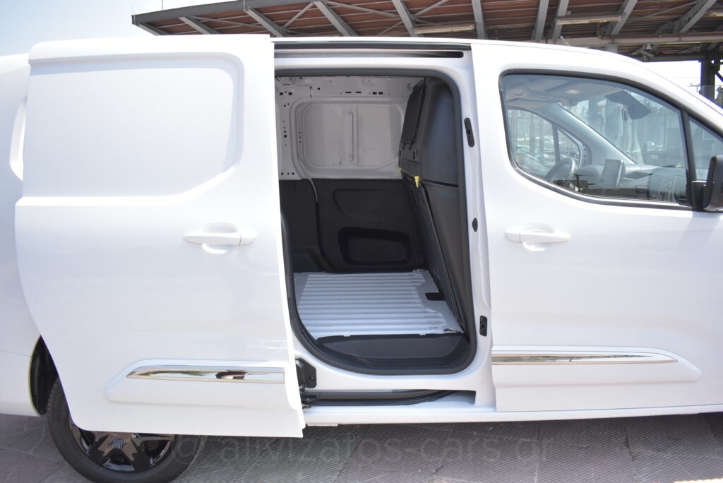 Toyota PROACE CITY - 1.5 D 130 hp L2 Active 3 Θέσιο 9.513 km