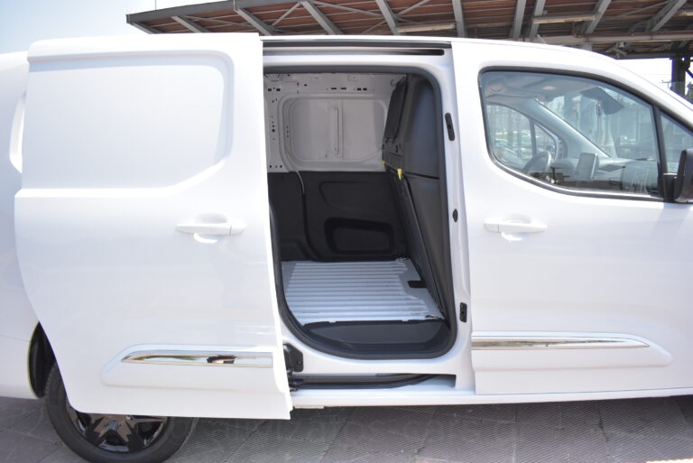 Toyota PROACE CITY - 1.5 D 130 hp L2 Active 3 Θέσιο 9.513 km
