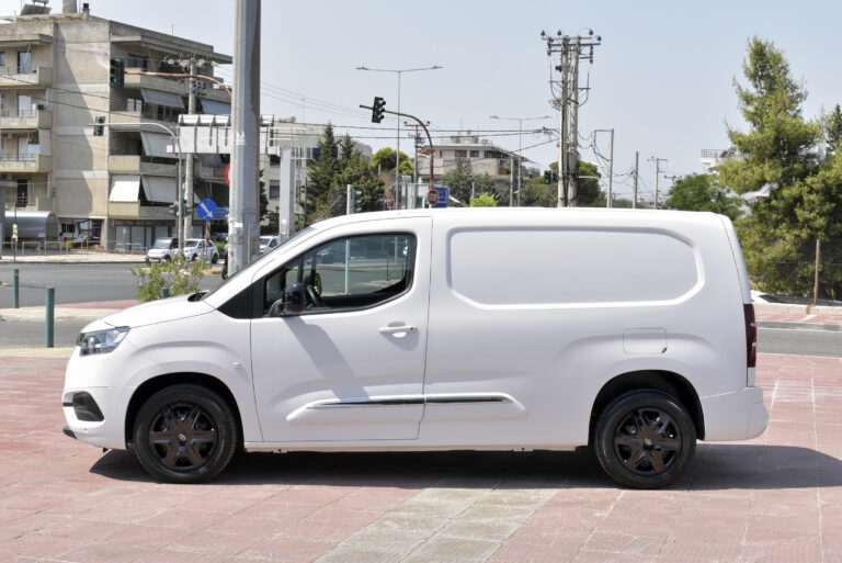 Toyota PROACE CITY - 1.5 D 130 hp L2 Active 3 Θέσιο 9.513 km